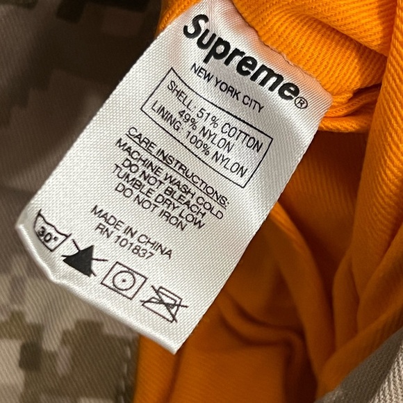 Supreme reversible Digi camo jacket. See pictures for measurements. - Picture 6 of 9